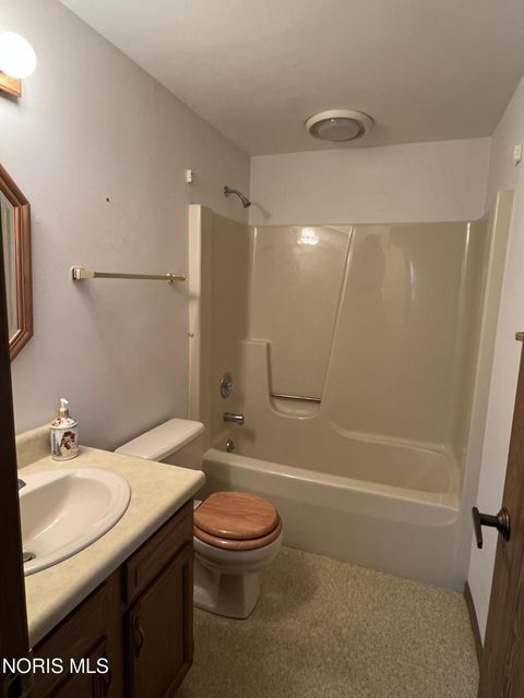 Tiny photo for 6060 Dixon Avenue, Toledo, OH 43613 (MLS # 10005296)