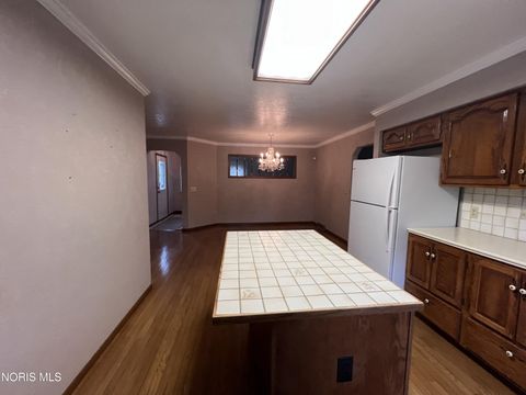 Tiny photo for 6060 Dixon Avenue, Toledo, OH 43613 (MLS # 10005296)