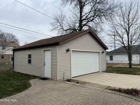 Tiny photo for 6060 Dixon Avenue, Toledo, OH 43613 (MLS # 10005296)