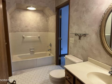 Tiny photo for 6060 Dixon Avenue, Toledo, OH 43613 (MLS # 10005296)