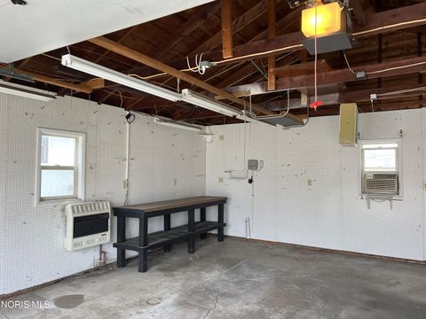 Tiny photo for 6060 Dixon Avenue, Toledo, OH 43613 (MLS # 10005296)