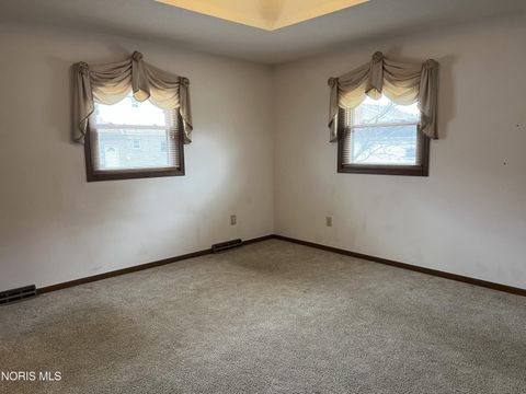 Tiny photo for 6060 Dixon Avenue, Toledo, OH 43613 (MLS # 10005296)