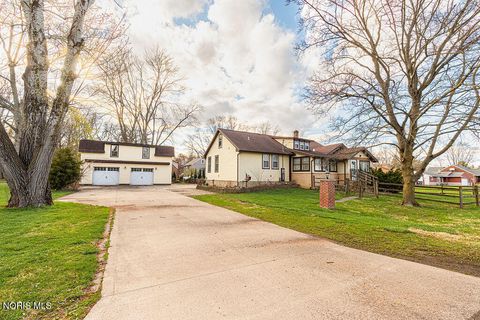 Photo of 1005 Eton Road, Toledo, OH 43615 (MLS # 10006105)