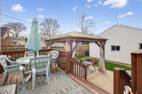 Tiny photo for 614 W John Street, Maumee, OH 43537 (MLS # 10006093)