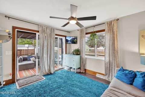 Tiny photo for 614 W John Street, Maumee, OH 43537 (MLS # 10006093)