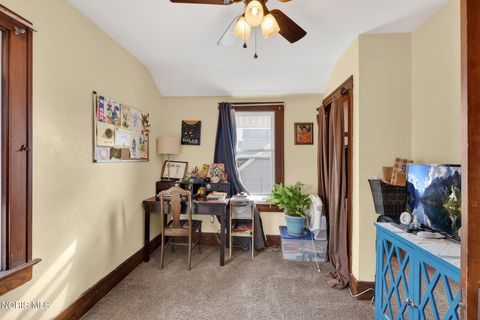 Tiny photo for 614 W John Street, Maumee, OH 43537 (MLS # 10006093)