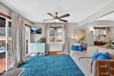 Tiny photo for 614 W John Street, Maumee, OH 43537 (MLS # 10006093)