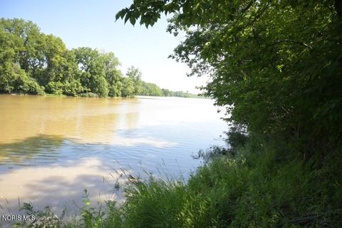Tiny photo for 0 W River Road, Grand Rapids, OH 43522 (MLS # 10010210)