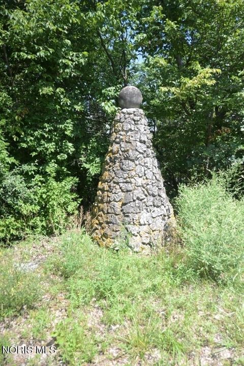 Tiny photo for 0 W River Road, Grand Rapids, OH 43522 (MLS # 10010210)