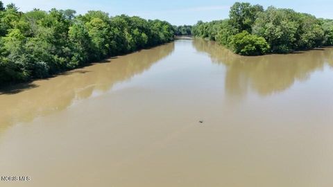 Tiny photo for 0 W River Road, Grand Rapids, OH 43522 (MLS # 10010210)