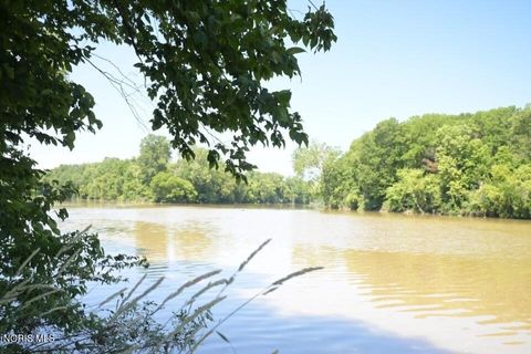 Tiny photo for 0 W River Road, Grand Rapids, OH 43522 (MLS # 10010210)