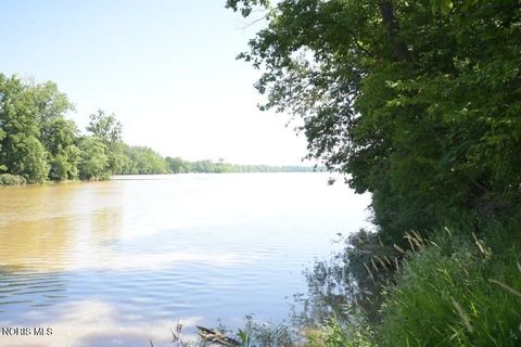 Tiny photo for 0 W River Road, Grand Rapids, OH 43522 (MLS # 10010210)