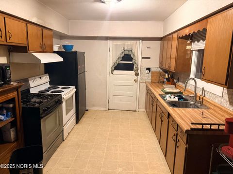 Tiny photo for 3833 Harding Highway, Lima, OH 45804 (MLS # 10001902)