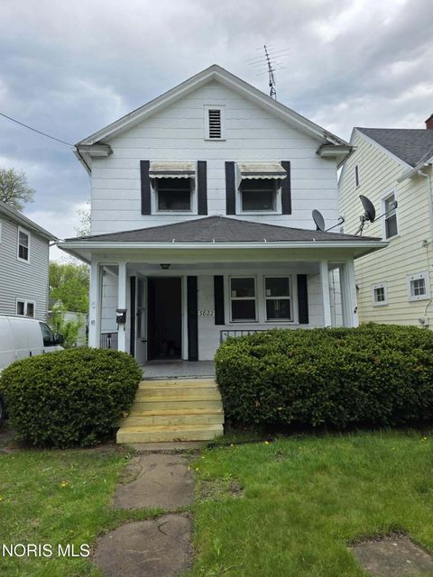 Photo of 3822 Torrance Drive, Toledo, OH 43612 (MLS # 10007418)