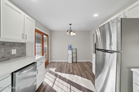 Tiny photo for 2954 Shetland Road, Toledo, OH 43617 (MLS # 10000062)