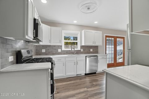 Tiny photo for 2954 Shetland Road, Toledo, OH 43617 (MLS # 10000062)