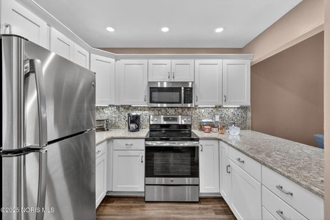 Tiny photo for 24525 Village Lane, Grand Rapids, OH 43522 (MLS # 10002379)