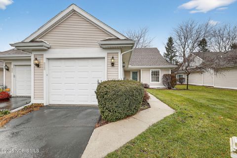 Tiny photo for 24525 Village Lane, Grand Rapids, OH 43522 (MLS # 10002379)