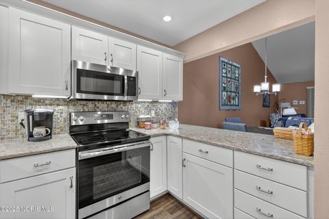 Tiny photo for 24525 Village Lane, Grand Rapids, OH 43522 (MLS # 10002379)