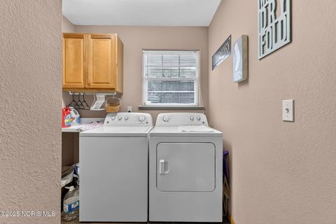 Tiny photo for 24525 Village Lane, Grand Rapids, OH 43522 (MLS # 10002379)