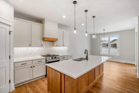 Tiny photo for 9233 Summer Song Lane, Sylvania, OH 43560 (MLS # 10007930)