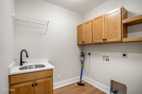 Tiny photo for 9233 Summer Song Lane, Sylvania, OH 43560 (MLS # 10007930)