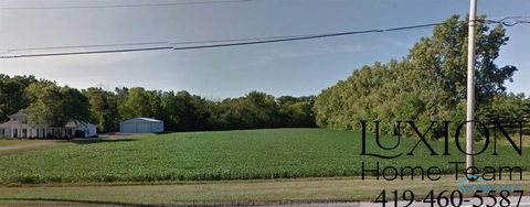 Photo of 7065 Maumee Western County Road, Maumee, OH 43537 (MLS # 6031564)