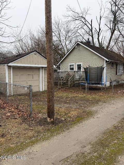 Tiny photo for 139 Kenmore Avenue, Toledo, OH 43609 (MLS # 10005265)