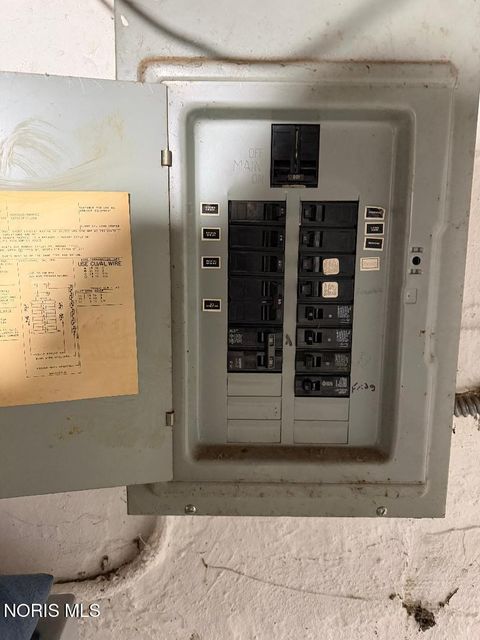 Tiny photo for 139 Kenmore Avenue, Toledo, OH 43609 (MLS # 10005265)