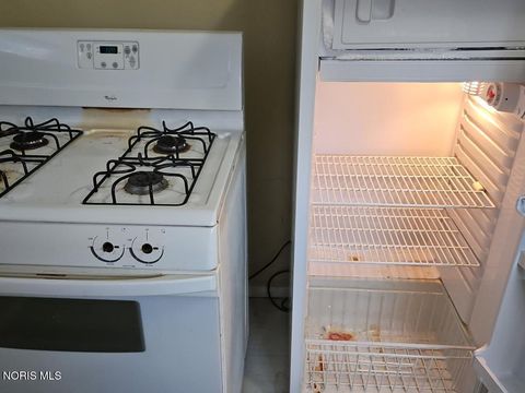 Tiny photo for 139 Kenmore Avenue, Toledo, OH 43609 (MLS # 10005265)