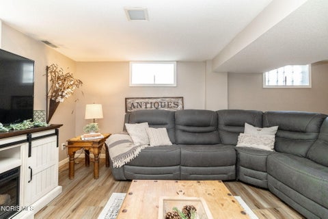 Tiny photo for 5927 Adelaide Drive, Toledo, OH 43613 (MLS # 10011527)