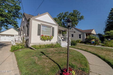 Tiny photo for 5927 Adelaide Drive, Toledo, OH 43613 (MLS # 10011527)
