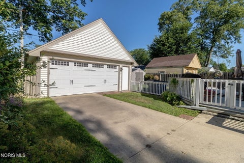 Tiny photo for 5927 Adelaide Drive, Toledo, OH 43613 (MLS # 10011527)