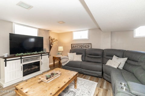 Tiny photo for 5927 Adelaide Drive, Toledo, OH 43613 (MLS # 10011527)