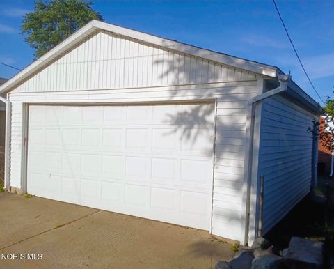 Tiny photo for 1534 Oakmont Street, Toledo, OH 43605 (MLS # 10012653)