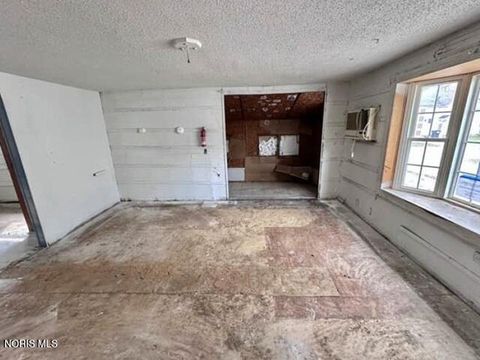 Tiny photo for 106 High Street, Antwerp, OH 45813 (MLS # 10005250)