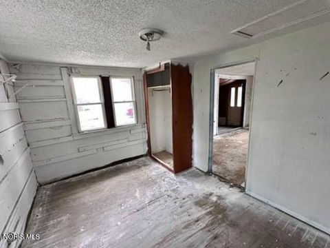 Tiny photo for 106 High Street, Antwerp, OH 45813 (MLS # 10005250)