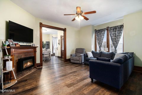 Tiny photo for 212 Jefferson Street, Wauseon, OH 43567 (MLS # 10005011)