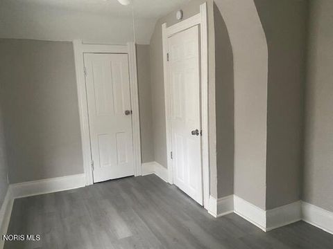 Tiny photo for 1925 Airline Avenue, Toledo, OH 43609 (MLS # 10005618)