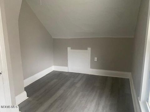 Tiny photo for 1925 Airline Avenue, Toledo, OH 43609 (MLS # 10005618)