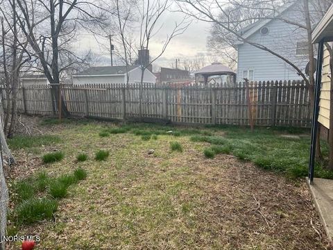 Tiny photo for 1925 Airline Avenue, Toledo, OH 43609 (MLS # 10005618)