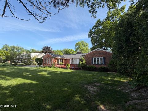 Tiny photo for 4814 Carskaddon Avenue, Toledo, OH 43615 (MLS # 10008126)