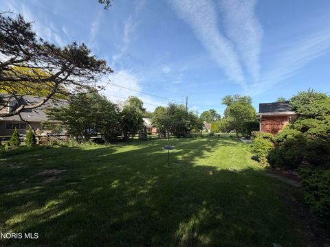 Tiny photo for 4814 Carskaddon Avenue, Toledo, OH 43615 (MLS # 10008126)