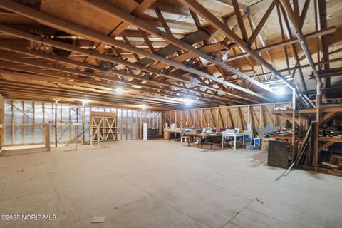 Tiny photo for 900 Morse Street, Findlay, OH 45840 (MLS # 10002049)