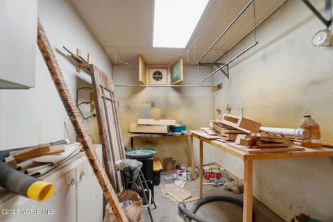 Tiny photo for 900 Morse Street, Findlay, OH 45840 (MLS # 10002049)