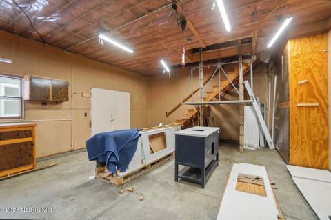 Tiny photo for 900 Morse Street, Findlay, OH 45840 (MLS # 10002049)