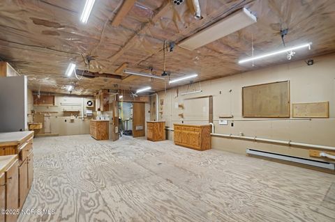 Tiny photo for 900 Morse Street, Findlay, OH 45840 (MLS # 10002049)