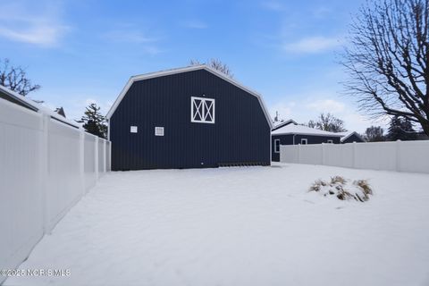 Tiny photo for 900 Morse Street, Findlay, OH 45840 (MLS # 10002049)