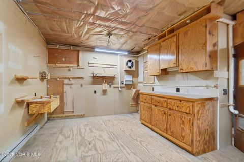 Tiny photo for 900 Morse Street, Findlay, OH 45840 (MLS # 10002049)