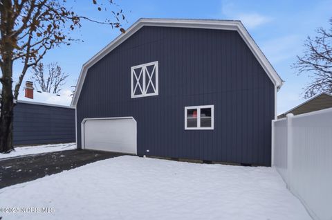 Tiny photo for 900 Morse Street, Findlay, OH 45840 (MLS # 10002049)